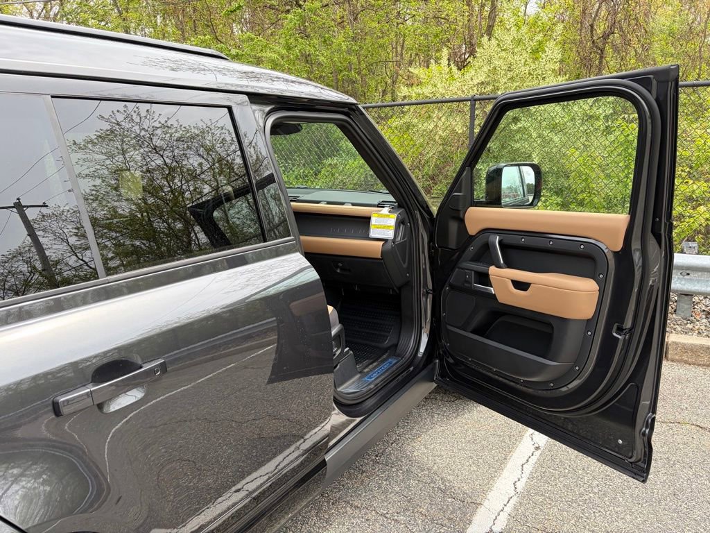 New 2026 Land Rover Defender 110 X AWD/4WD image 14