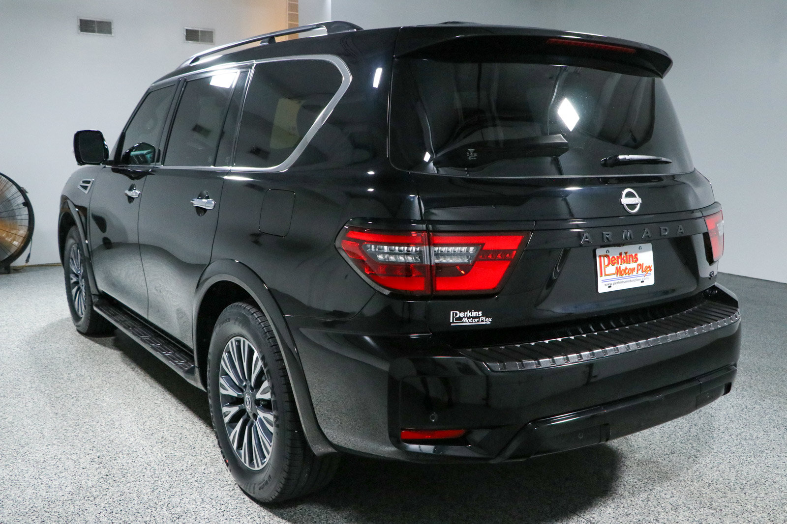 Used 2023 Nissan Armada SL w/ Midnight Edition Package AWD/4WD image 9
