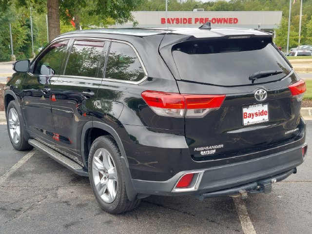 Used 2017 Toyota Highlander Limited AWD/4WD image 15
