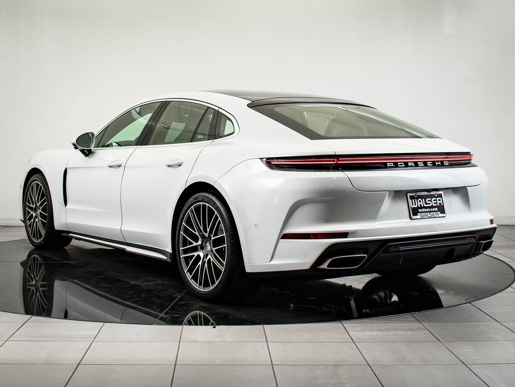 New 2026 Porsche Panamera 4 image 3