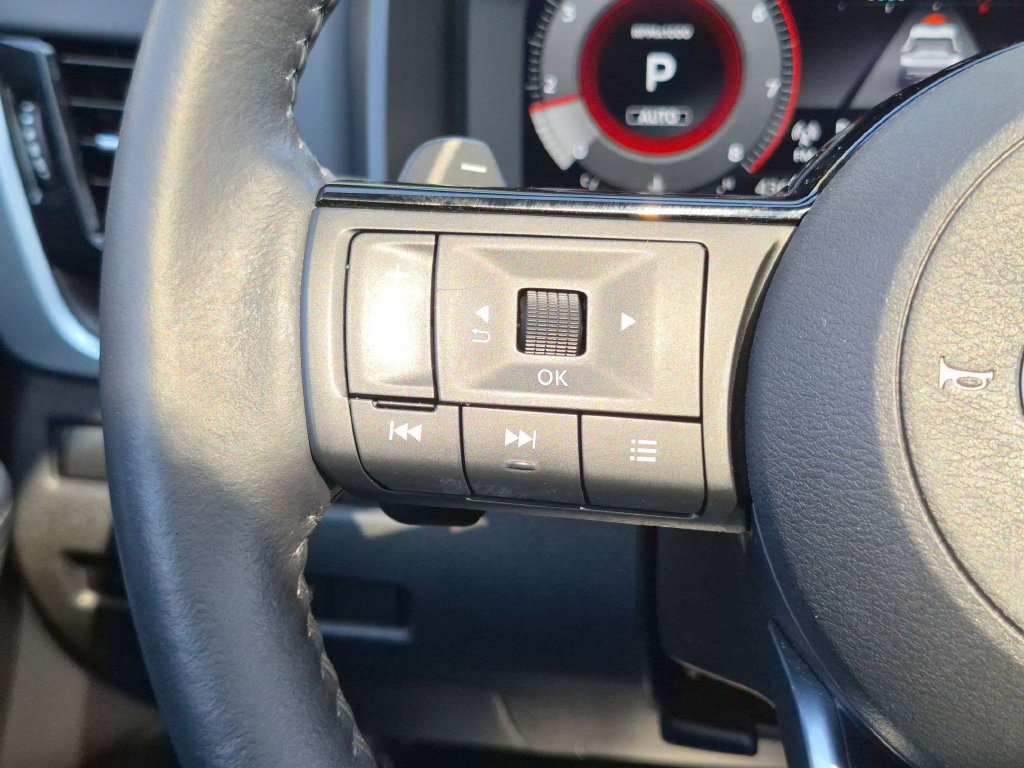 Certified 2023 Nissan Rogue Platinum w/ Platinum Premium Package AWD/4WD image 15