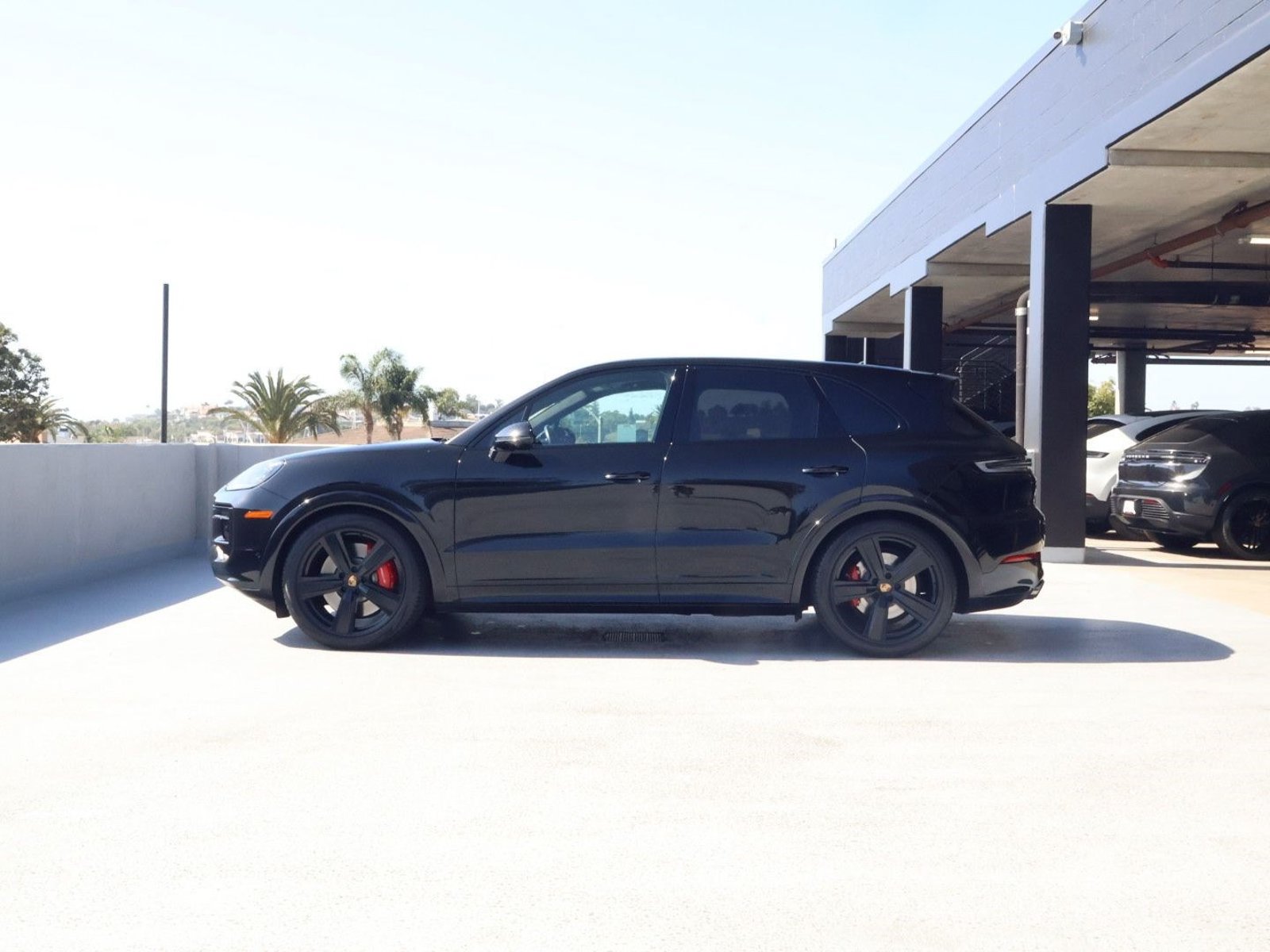 Certified 2025 Porsche Cayenne GTS AWD/4WD image 2