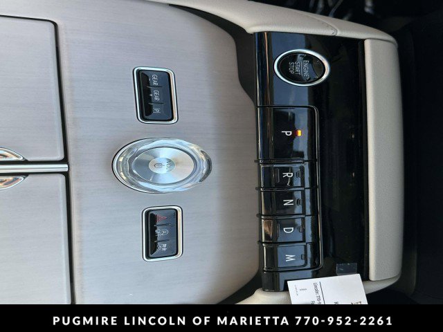 New 2025 Lincoln Navigator Reserve image 35