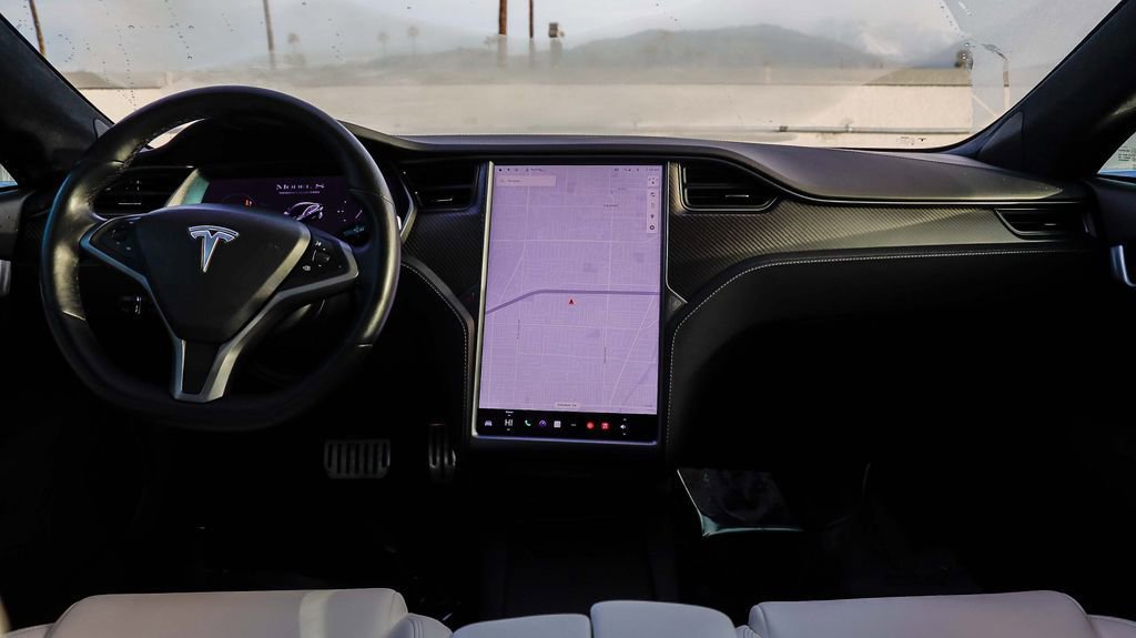 Used 2021 Tesla Model S Performance image 15