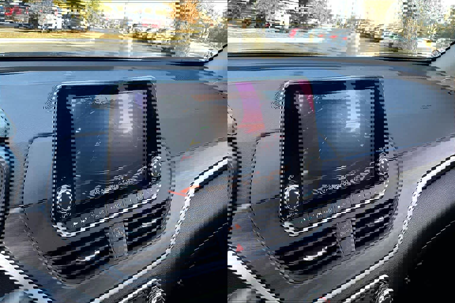 Used 2025 Nissan Altima 2.5 SV image 27