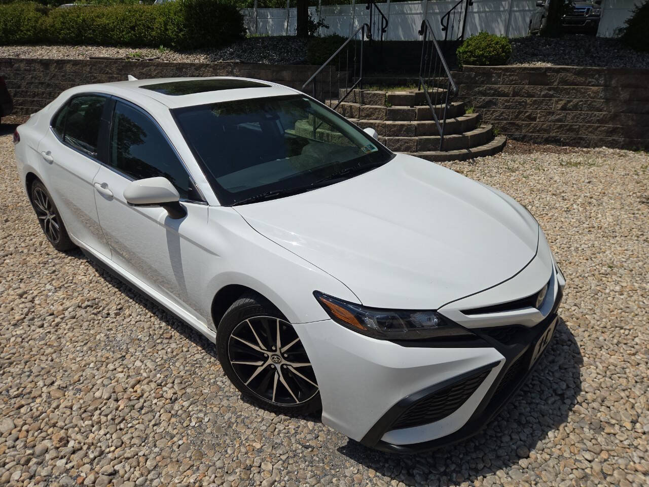 Used 2022 Toyota Camry SE w/ Cold Weather Package AWD/4WD image 31