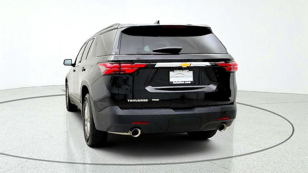 Used 2023 Chevrolet Traverse LT AWD/4WD image 6