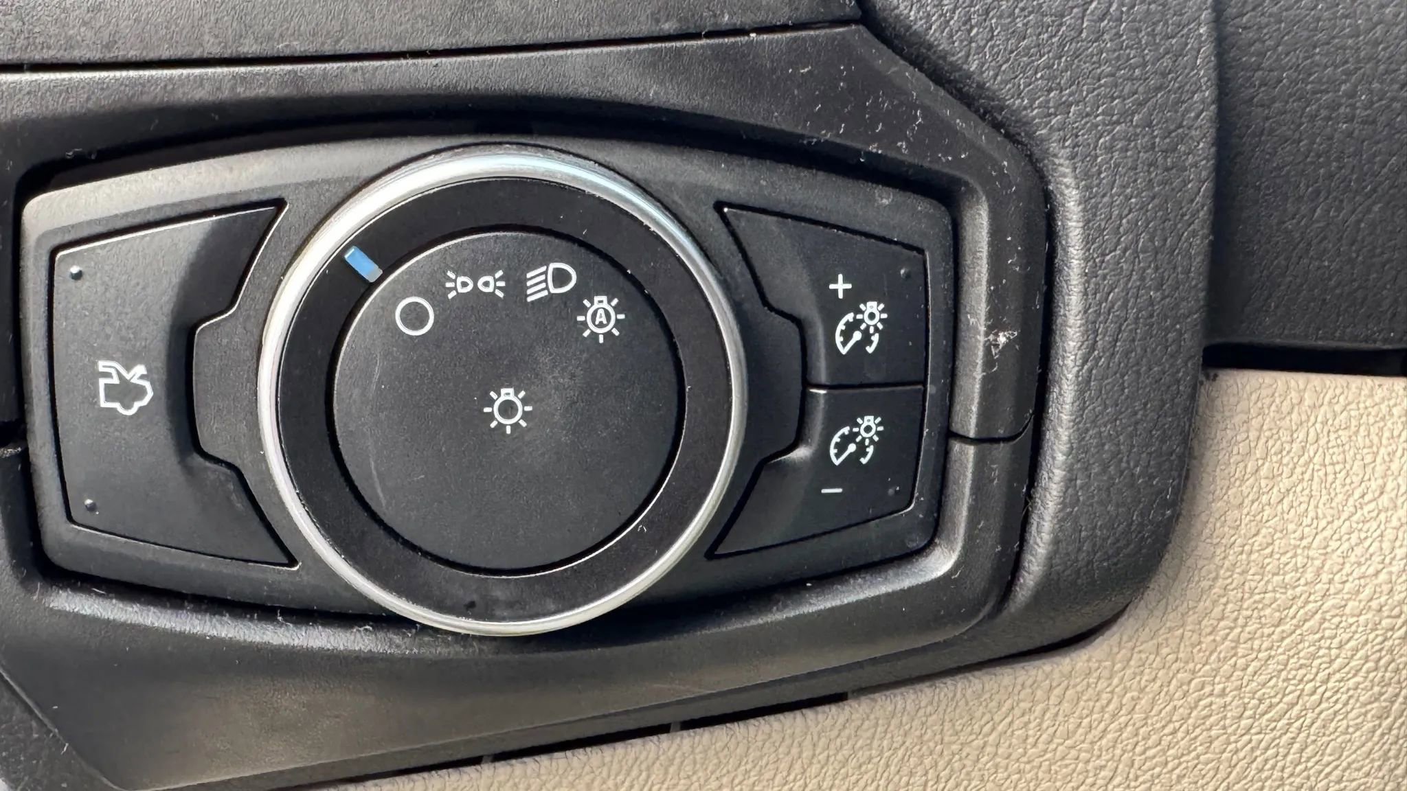 Used 2016 Ford Focus Electric Hatchback w/ Exterior Protection Package image 22