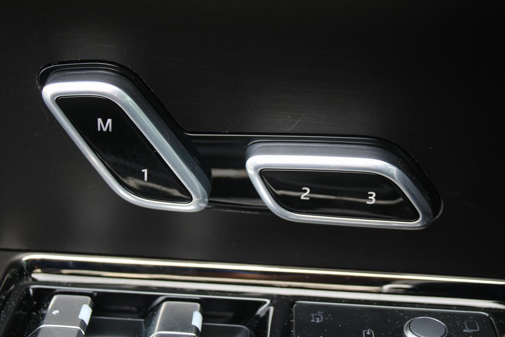 New 2025 Land Rover Range Rover SV image 23
