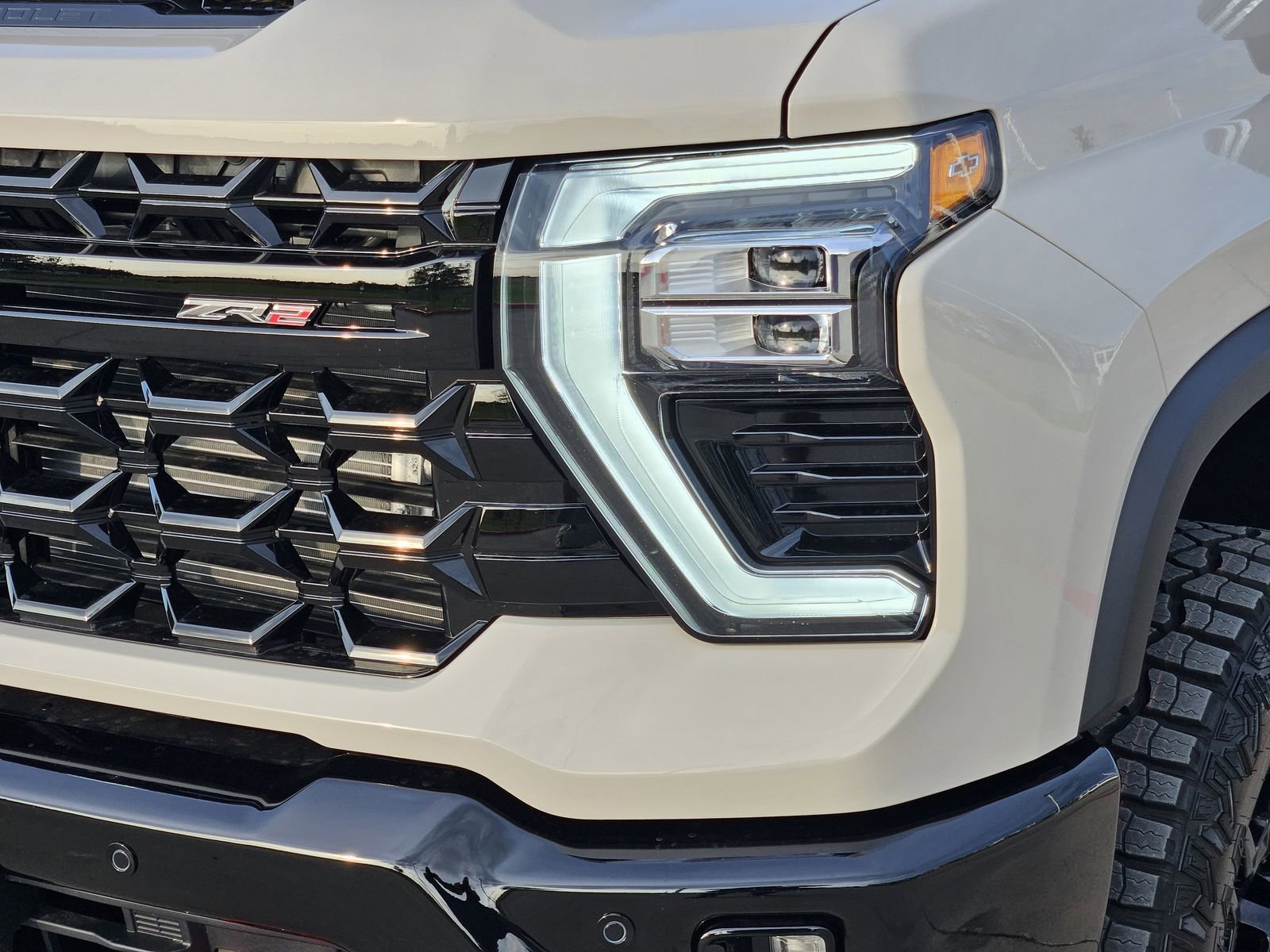 New 2026 Chevrolet Silverado 2500 ZR2 AWD/4WD image 11