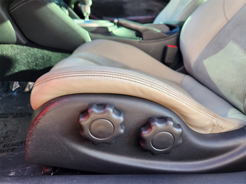 Used 2009 Nissan 370Z Touring w/ Sport Pkg image 7
