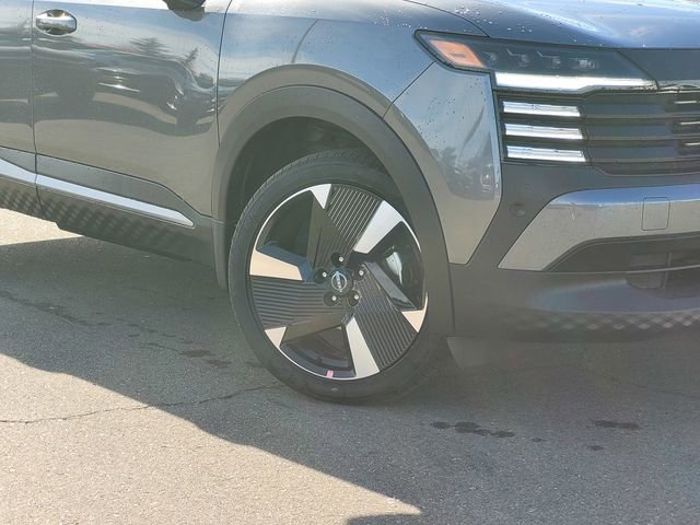 New 2026 Nissan Kicks SR w/ Cold Weather Package image 2