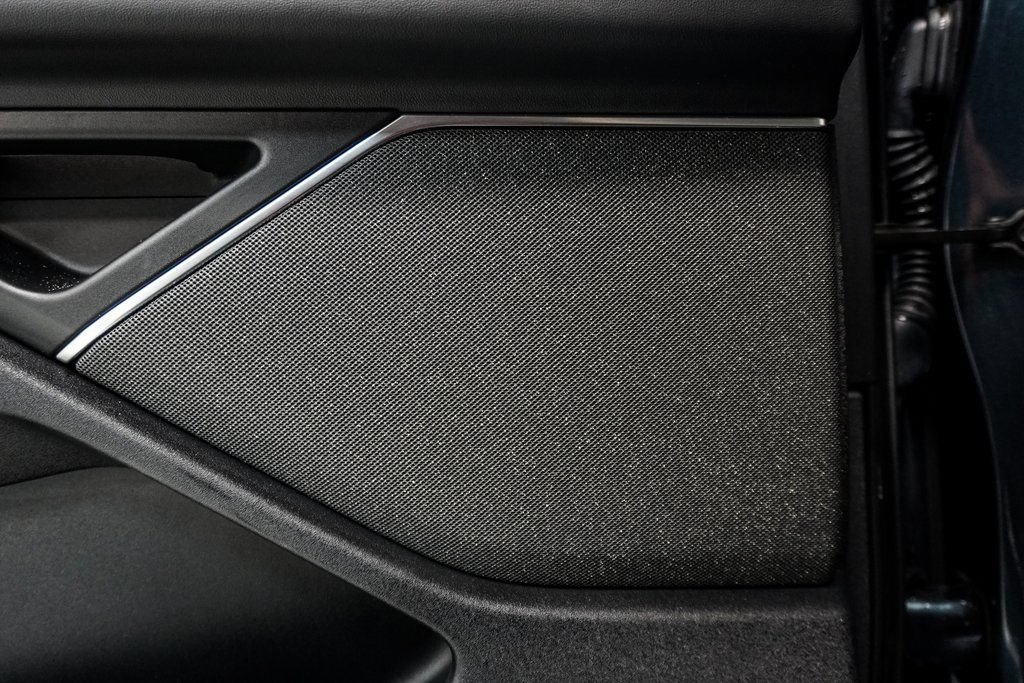 Used 2025 Lincoln Navigator L Reserve AWD/4WD image 10