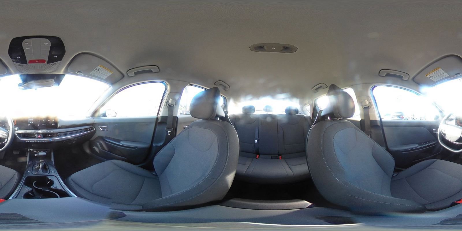 Used 2025 Kia K4 LXS image 41