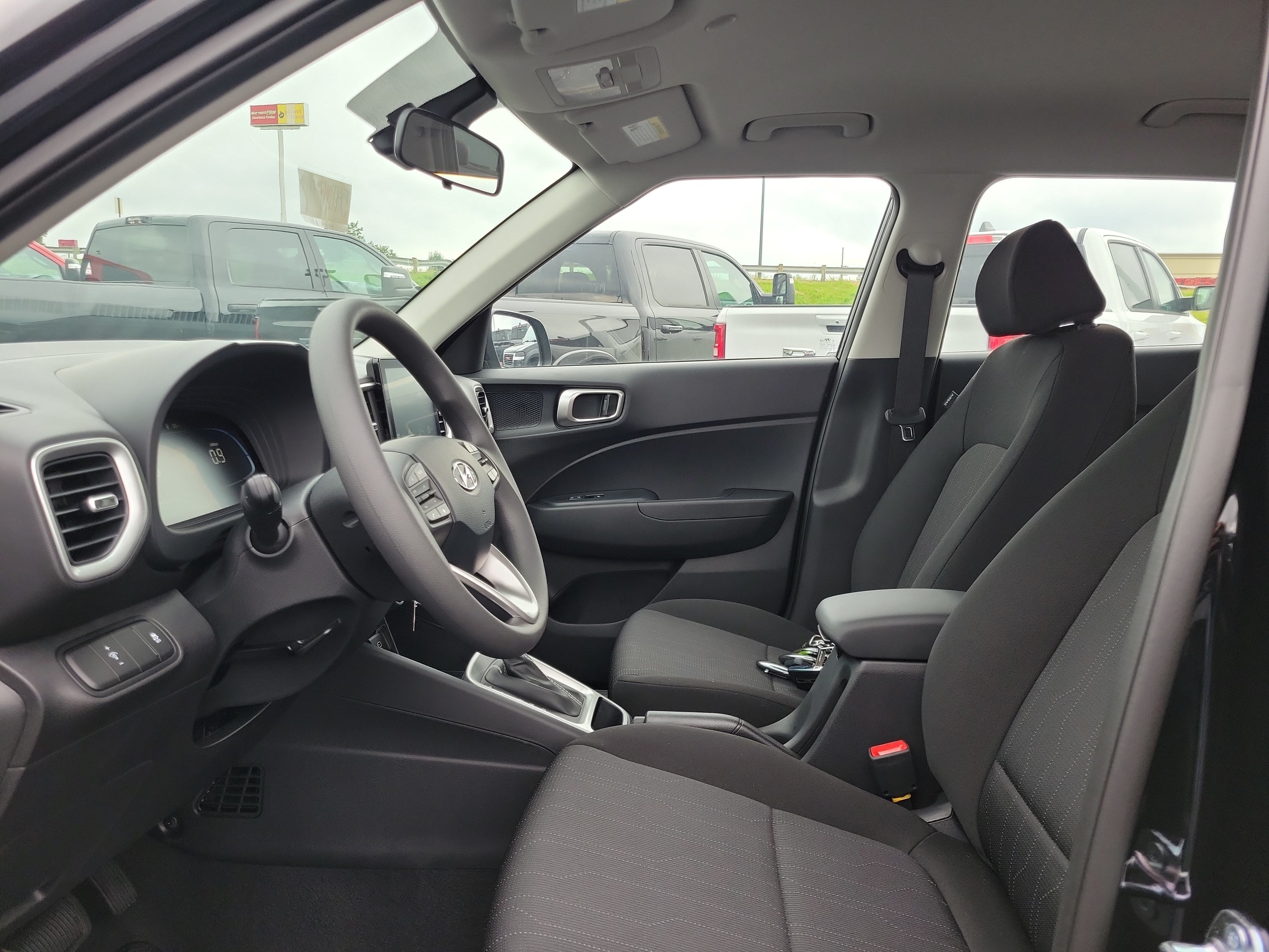 New 2026 Hyundai Venue SE FWD image 14
