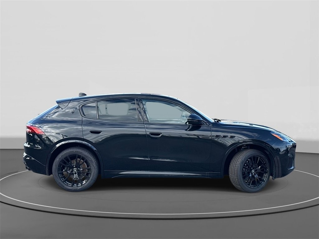 New 2025 Maserati Grecale Modena image 3