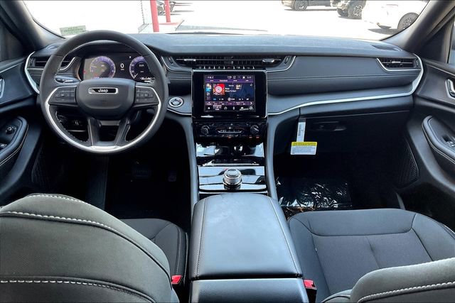 New 2025 Jeep Grand Cherokee Laredo X w/ Luxury Tech Group I image 4