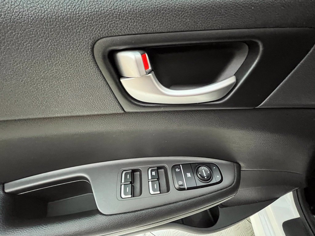 Used 2016 Kia Optima LX FWD image 42