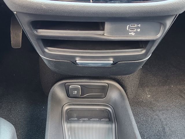 New 2026 Chrysler Pacifica Select image 15