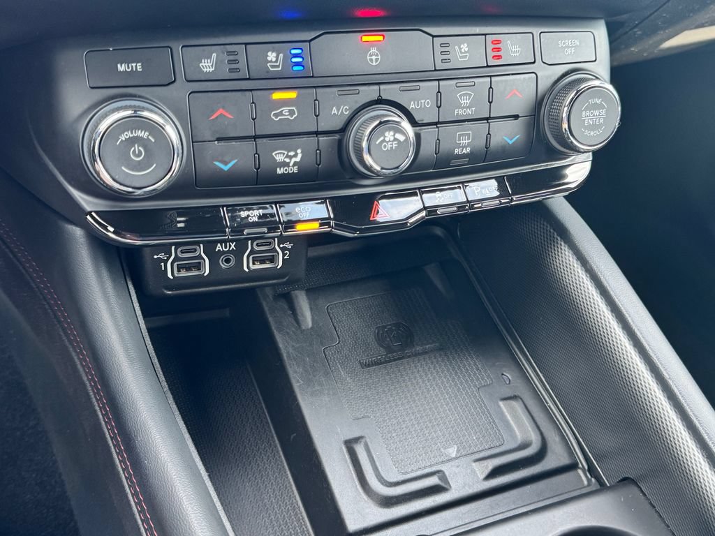 Used 2023 Dodge Durango R/T w/ Blacktop Package AWD/4WD image 26