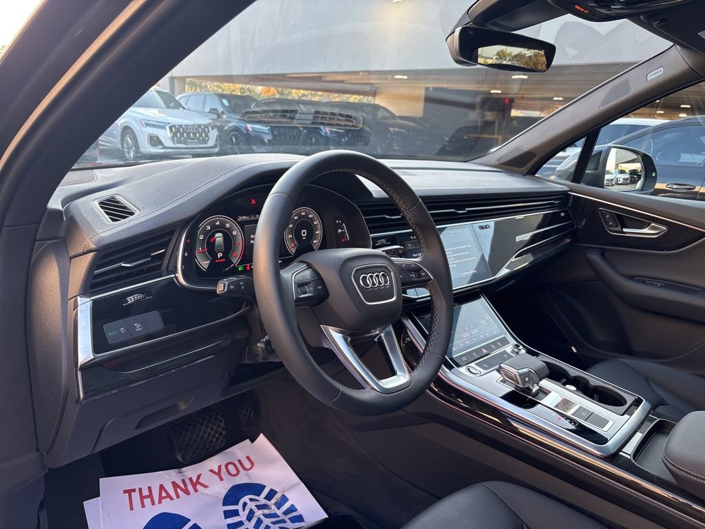 Used 2025 Audi Q7 2.0T Premium w/ Convenience Plus Package image 12