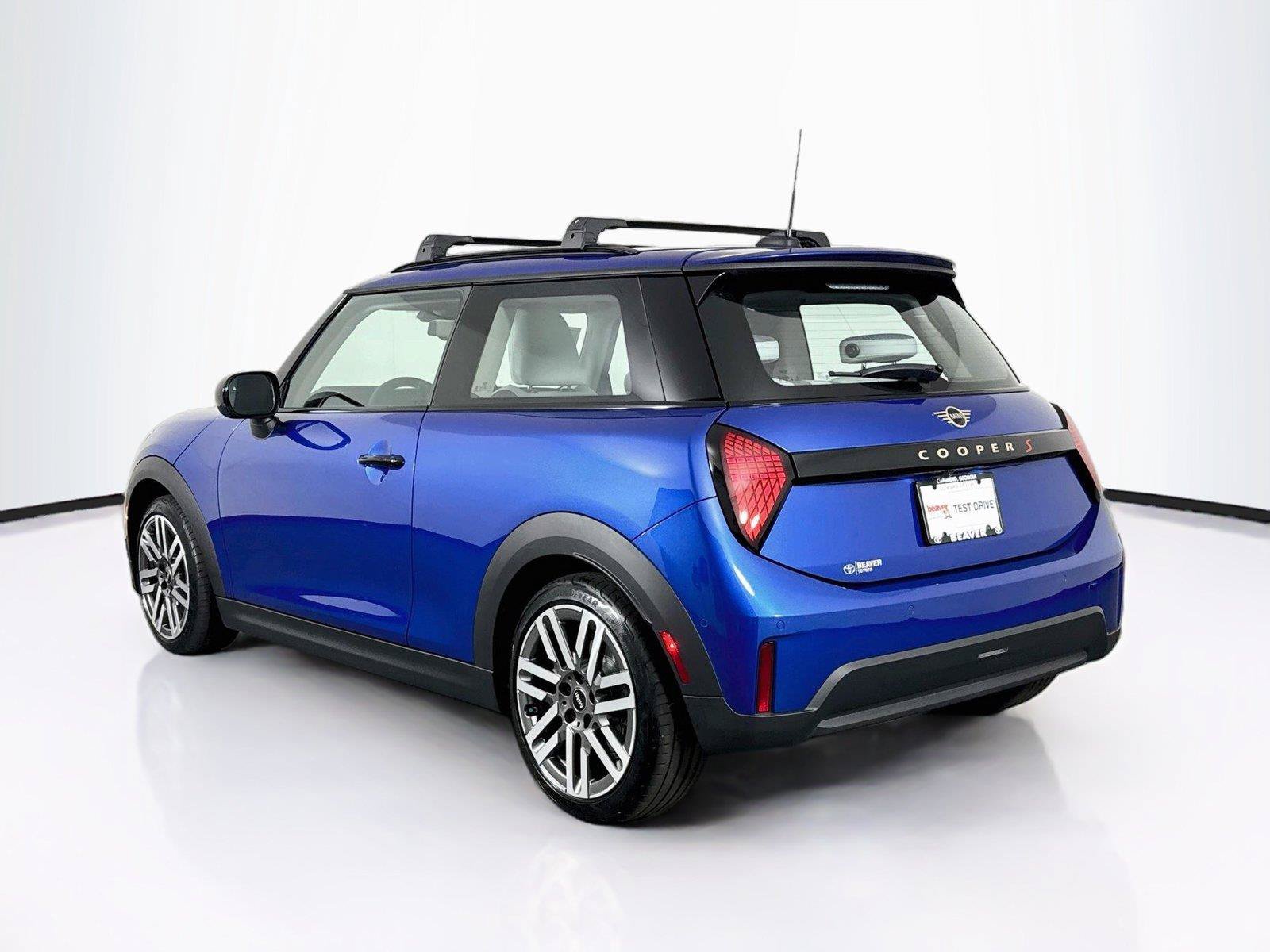 Used 2025 MINI Cooper S FWD image 13