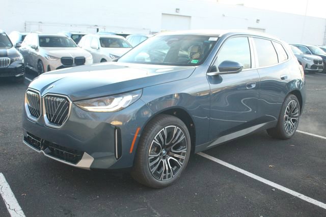 Used 2026 BMW X3 xDrive30 w/ Premium Package image 3