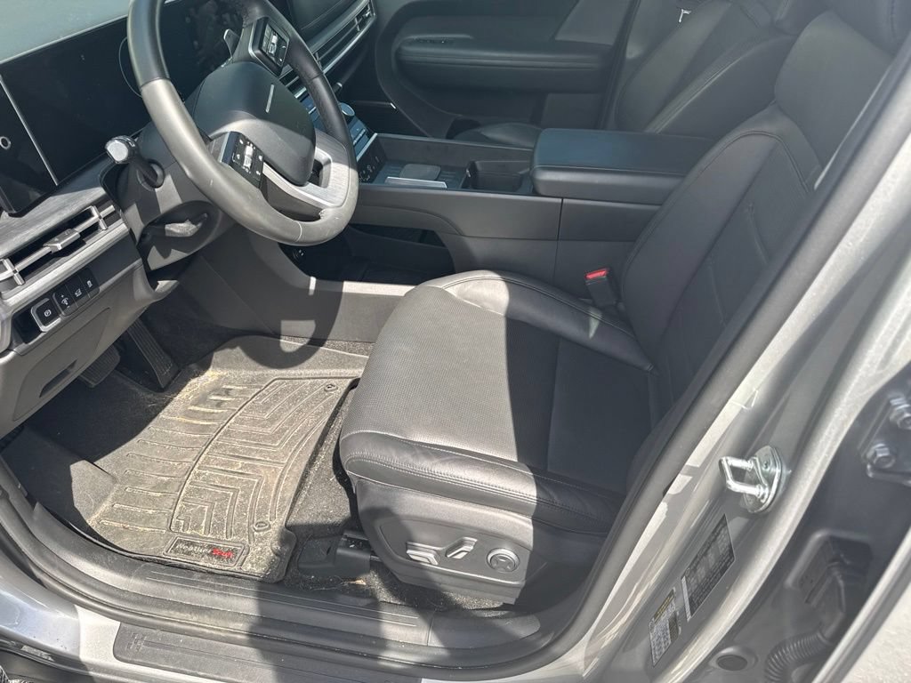 Used 2024 Hyundai Santa Fe Limited FWD image 21