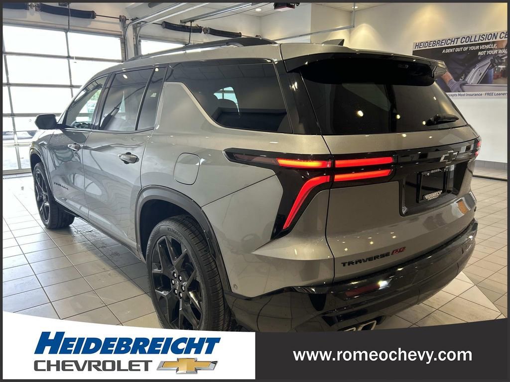 Used 2024 Chevrolet Traverse RS w/ LPO, Floor Liner Package image 5