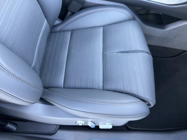 New 2026 Lincoln Nautilus Reserve AWD/4WD image 17
