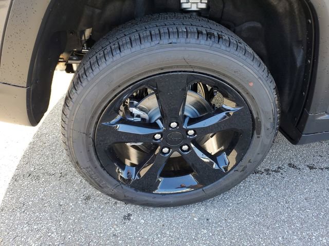 New 2025 Jeep Grand Cherokee Limited w/ Black Appearance Package image 5