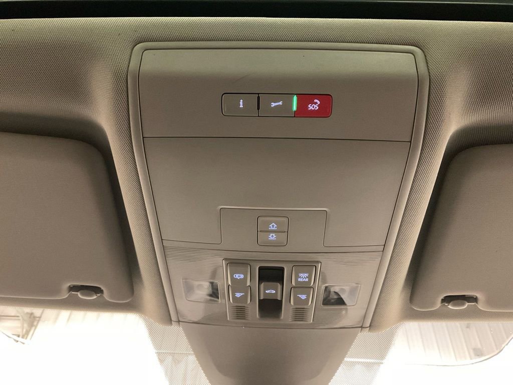 Used 2022 Volkswagen Atlas SEL Premium image 27