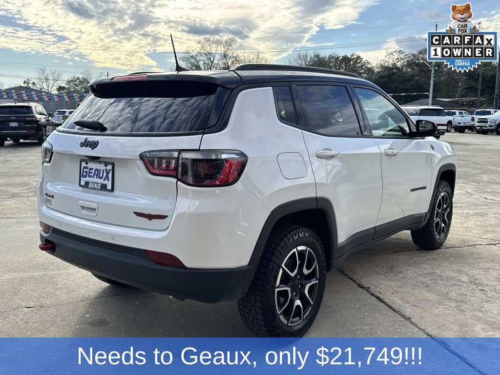 Used 2024 Jeep Compass Trailhawk image 16