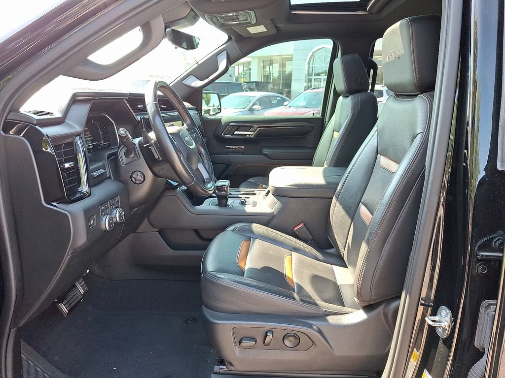Used 2023 GMC Sierra 1500 AT4 w/ AT4 Premium Package AWD/4WD image 12