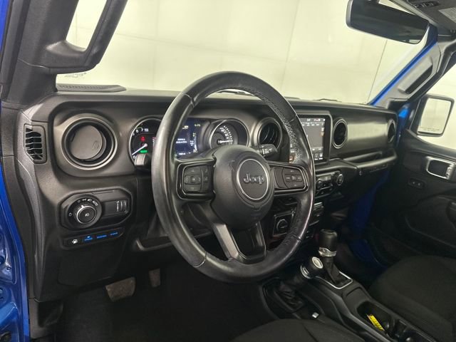 Used 2023 Jeep Wrangler Unlimited w/ Cold Weather Group image 13