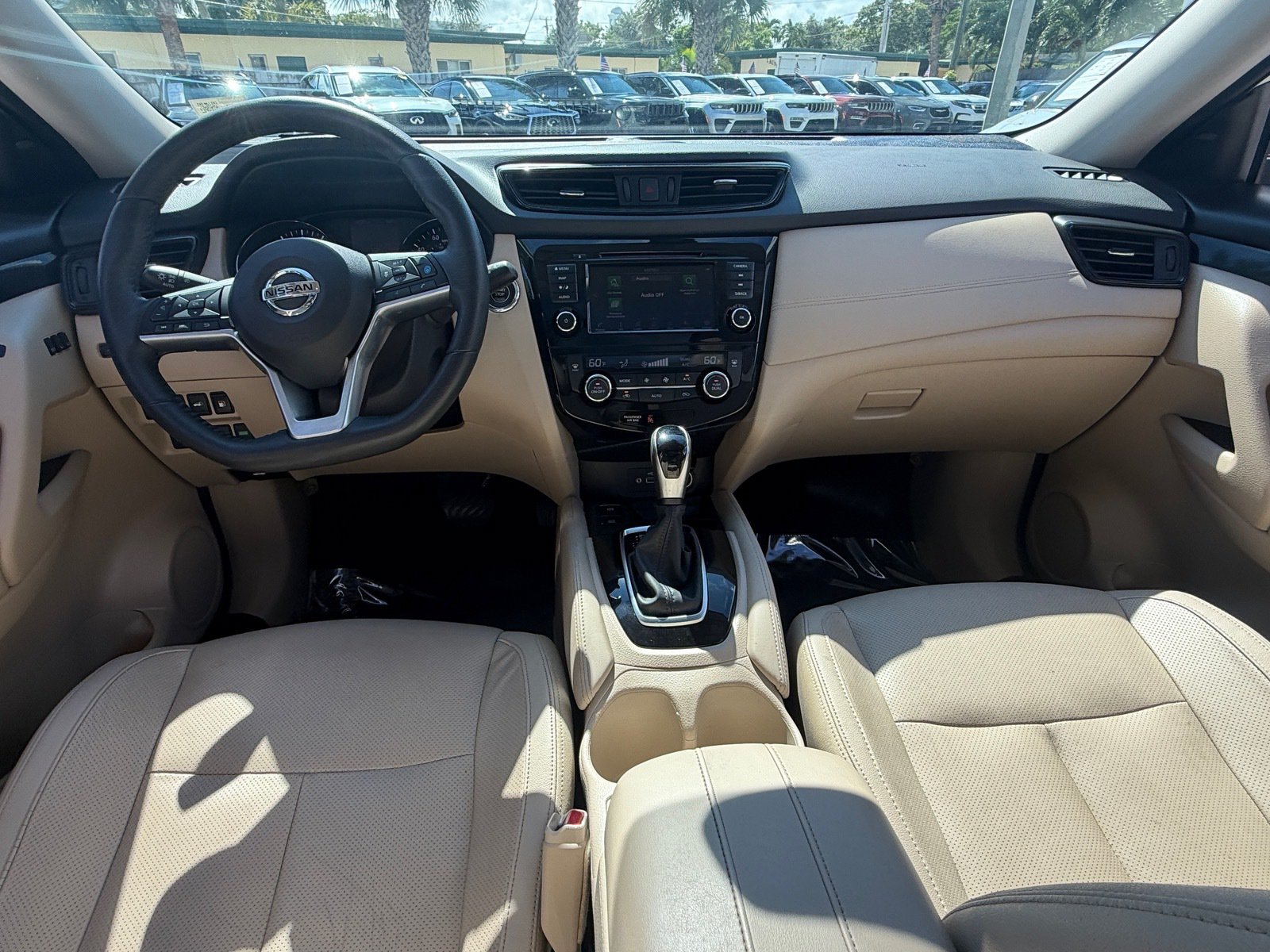 Used 2019 Nissan Rogue SL w/ Premium Package FWD image 13