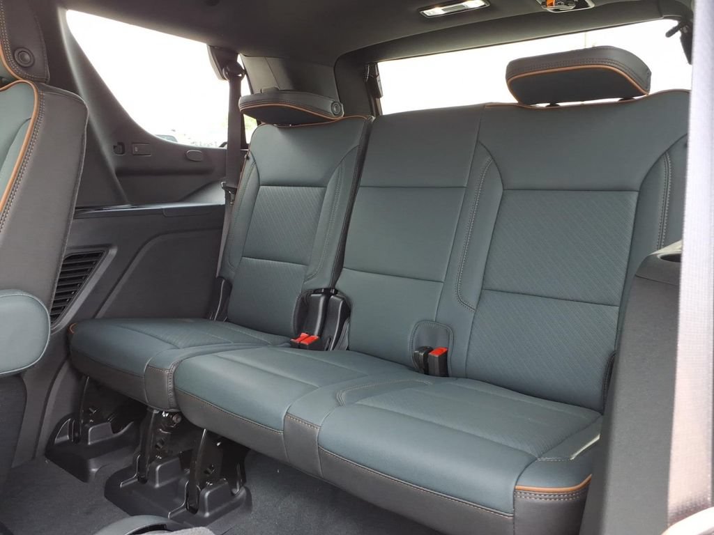 New 2026 GMC Yukon AT4 w/ AT4 Premium Plus Package AWD/4WD image 15