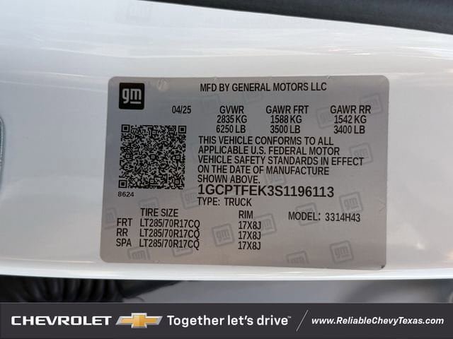 Used 2025 Chevrolet Colorado ZR2 w/ Technology Package AWD/4WD image 36