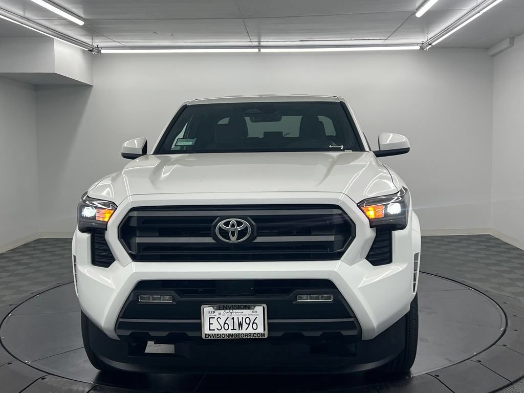 Used 2026 Toyota Tacoma SR5 AWD/4WD image 4
