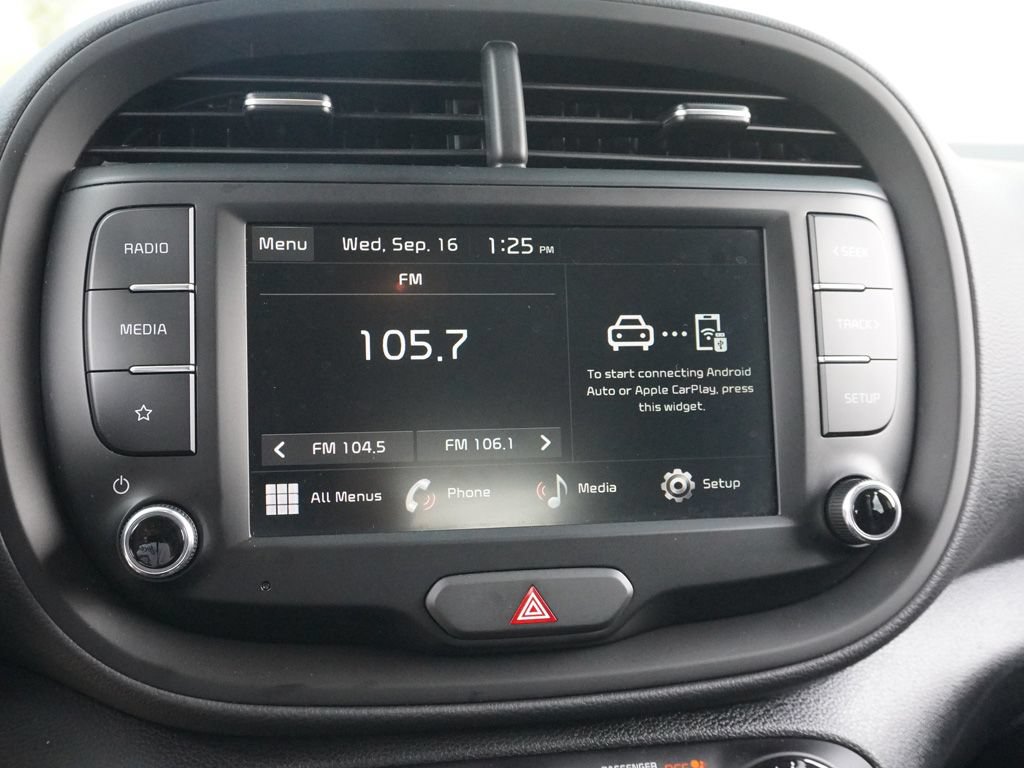 Used 2025 Kia Soul LX w/ LX Technology Package FWD image 38