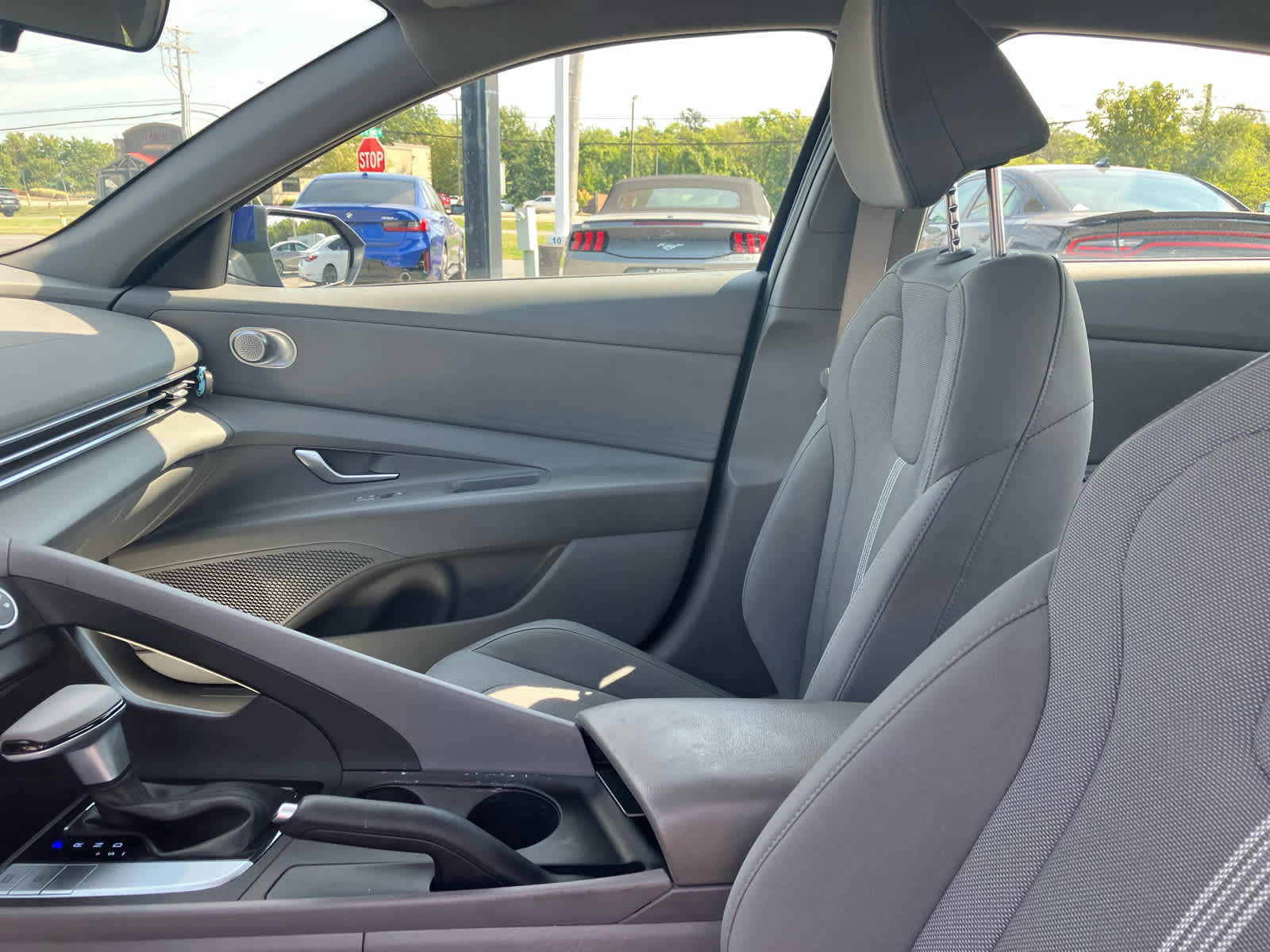 Used 2024 Hyundai Elantra SE FWD image 10