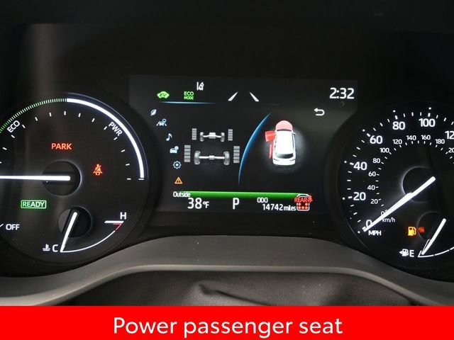 Used 2025 Toyota Sienna XLE image 13