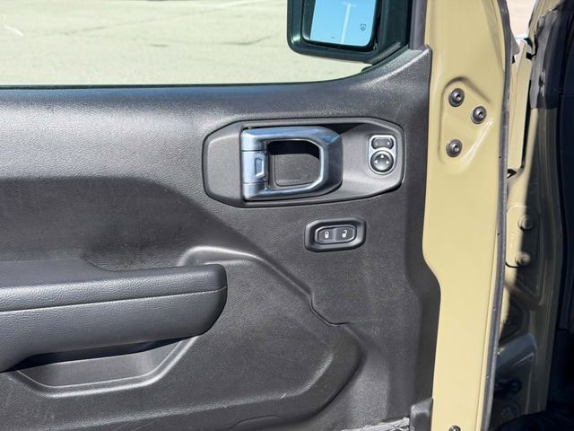 Used 2025 Jeep Wrangler Unlimited Rubicon AWD/4WD image 25