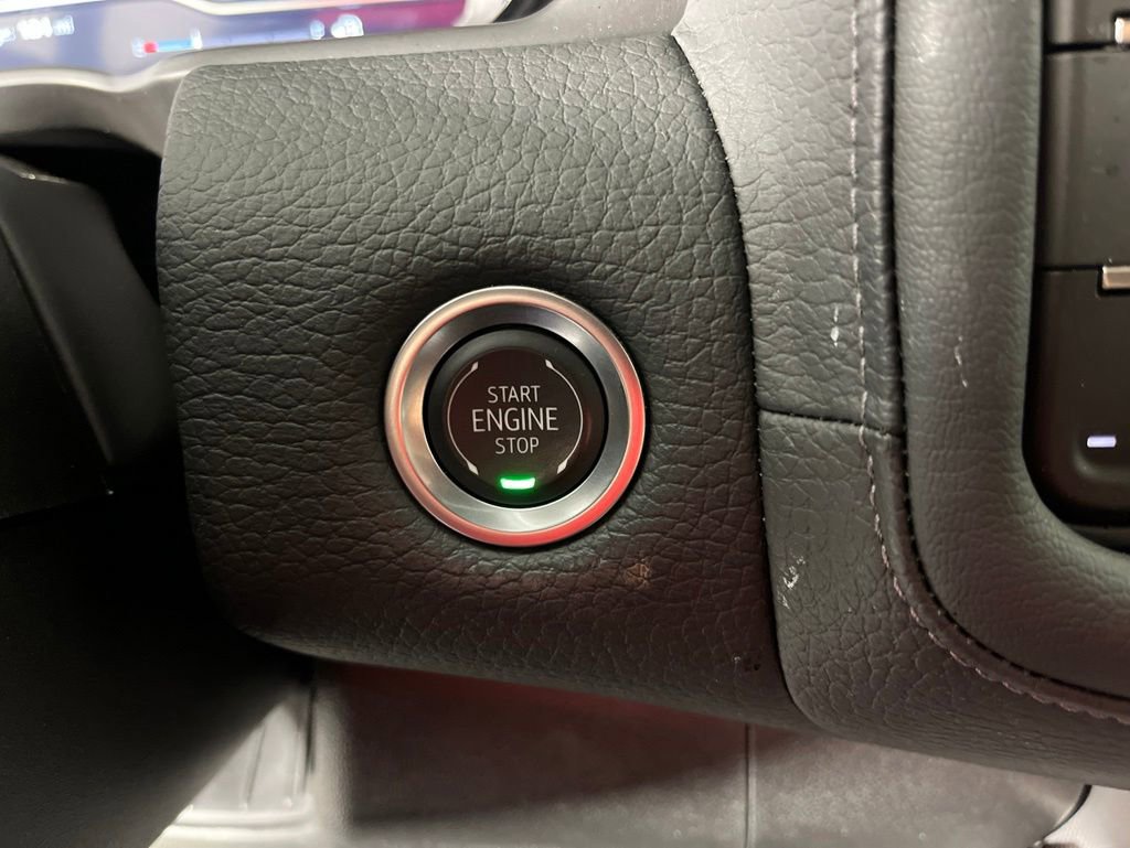 Certified 2024 GMC Yukon Denali AWD/4WD image 37