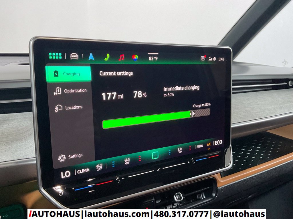 Used 2025 Volkswagen ID. Buzz Pro S Plus RWD image 45