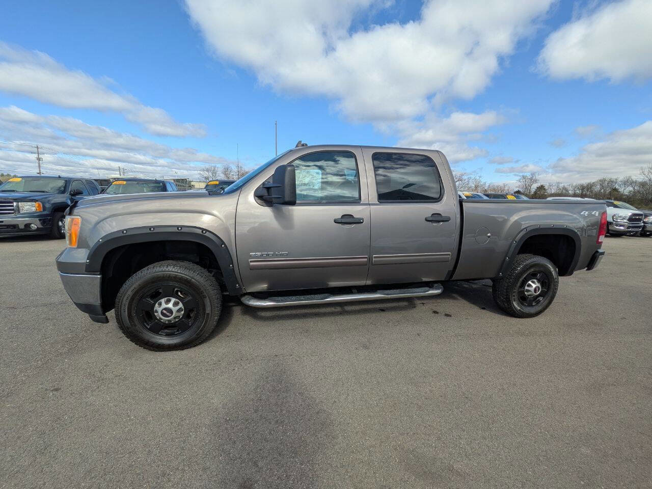 Used 2013 GMC Sierra 2500 SLE w/ Convenience Package image 1