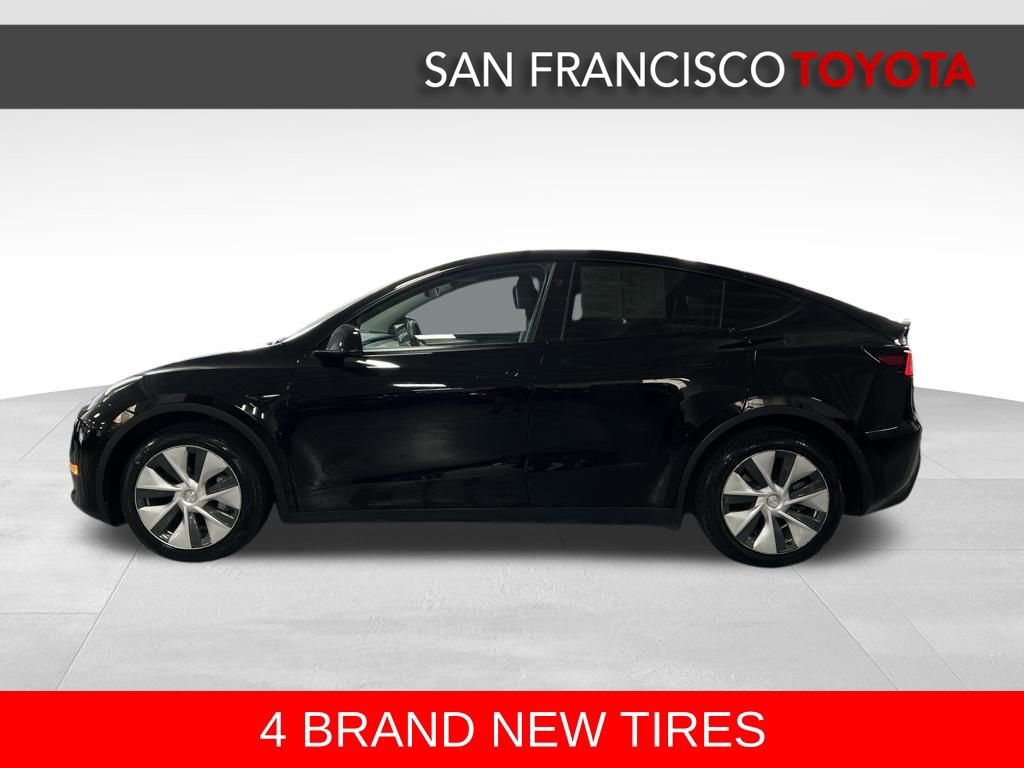 Used 2024 Tesla Model Y Long Range AWD/4WD image 2