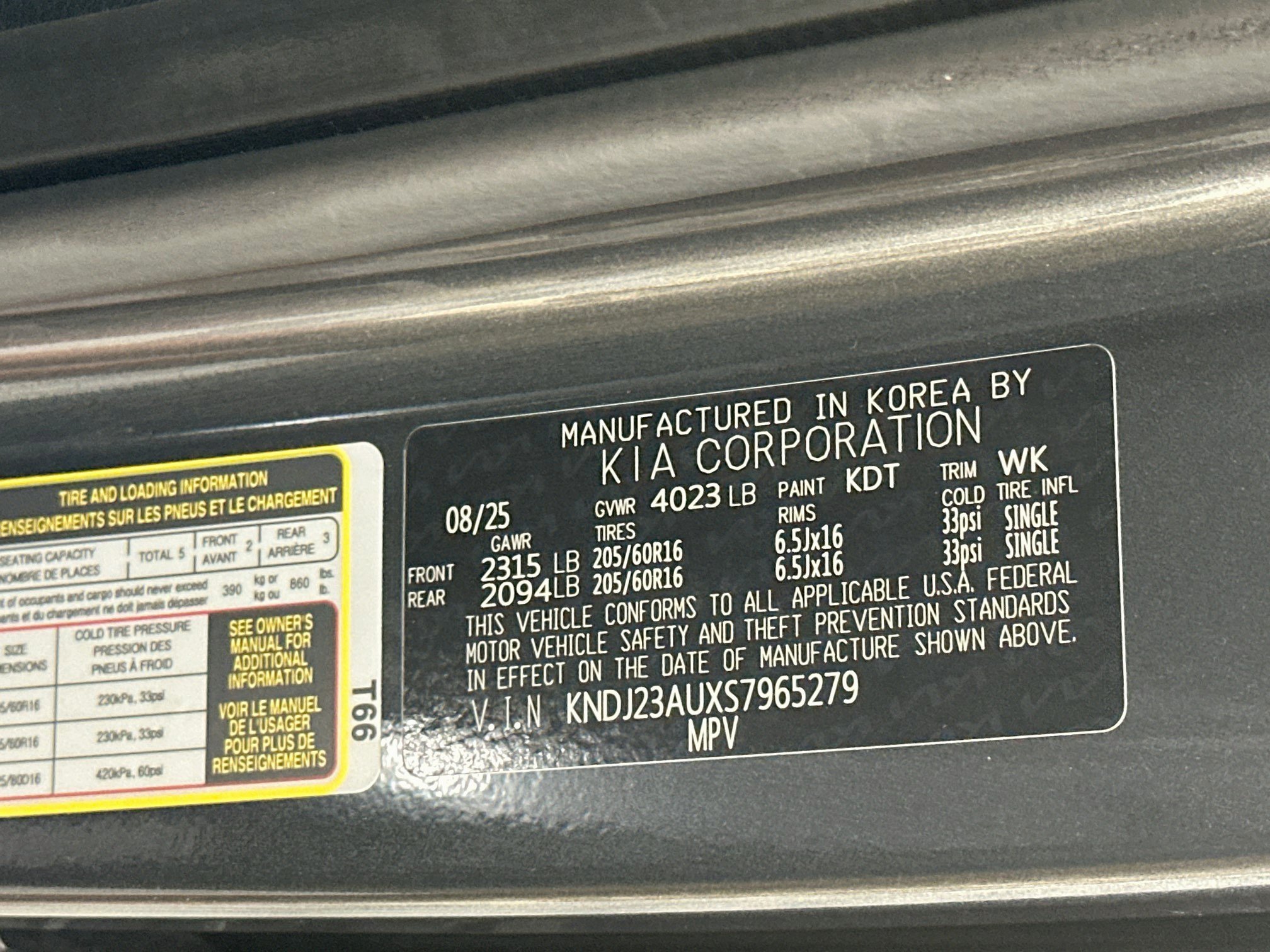 Used 2025 Kia Soul LX w/ LX Technology Package FWD image 12