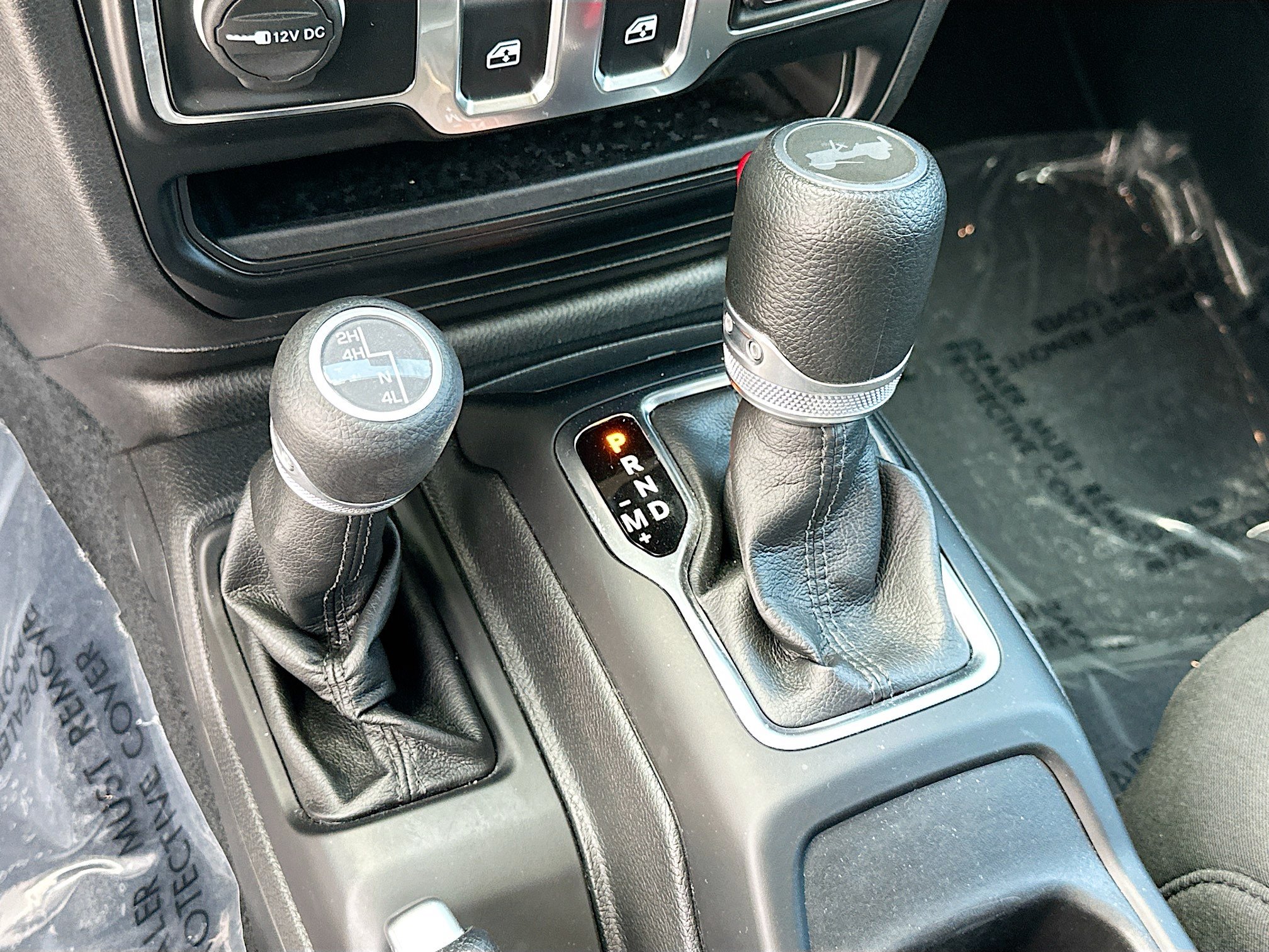 Used 2022 Jeep Wrangler Sport AWD/4WD image 15