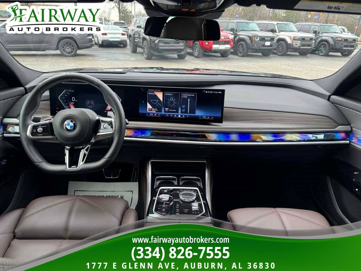 Used 2025 BMW 740i xDrive AWD/4WD image 13